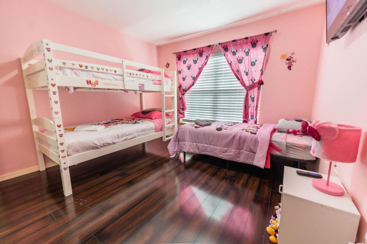 Home In Davenport Cheerful 4-Bedroom With Pool Kültér fotó